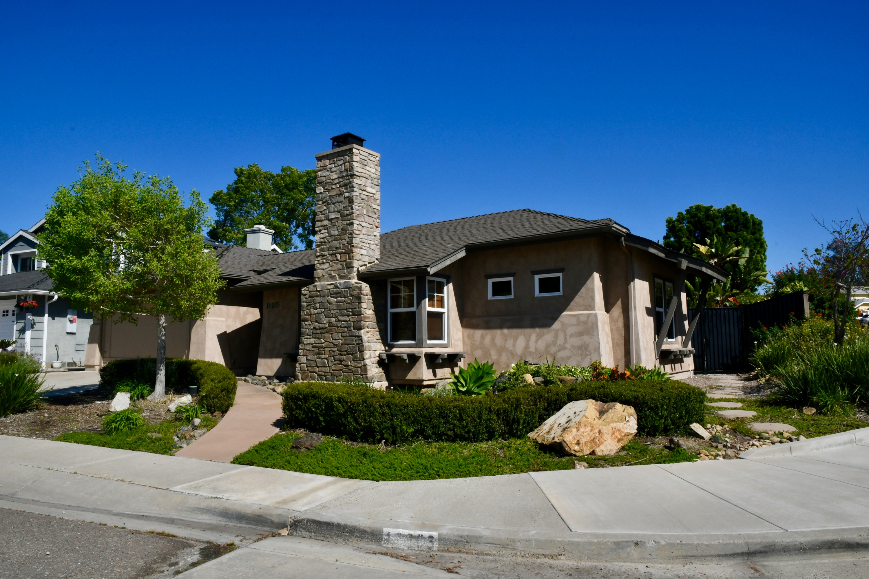 10805 Cloverfield Point